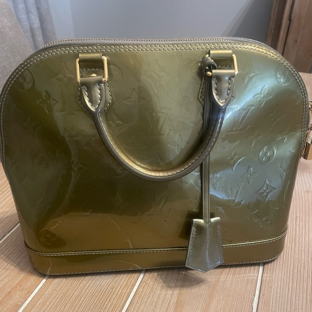 Louis Vuitton Alma Vernes Medium